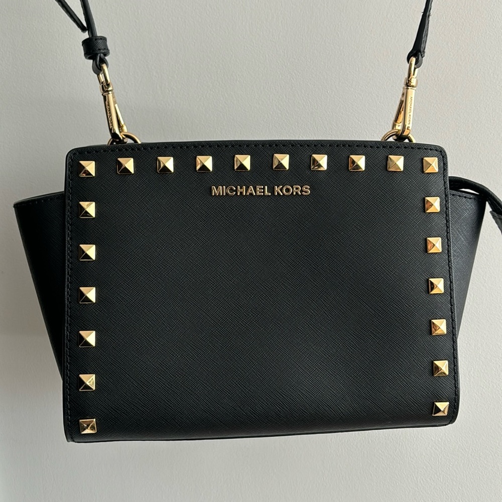 Michael Kors Selma Leather gold Stud crossbody bag